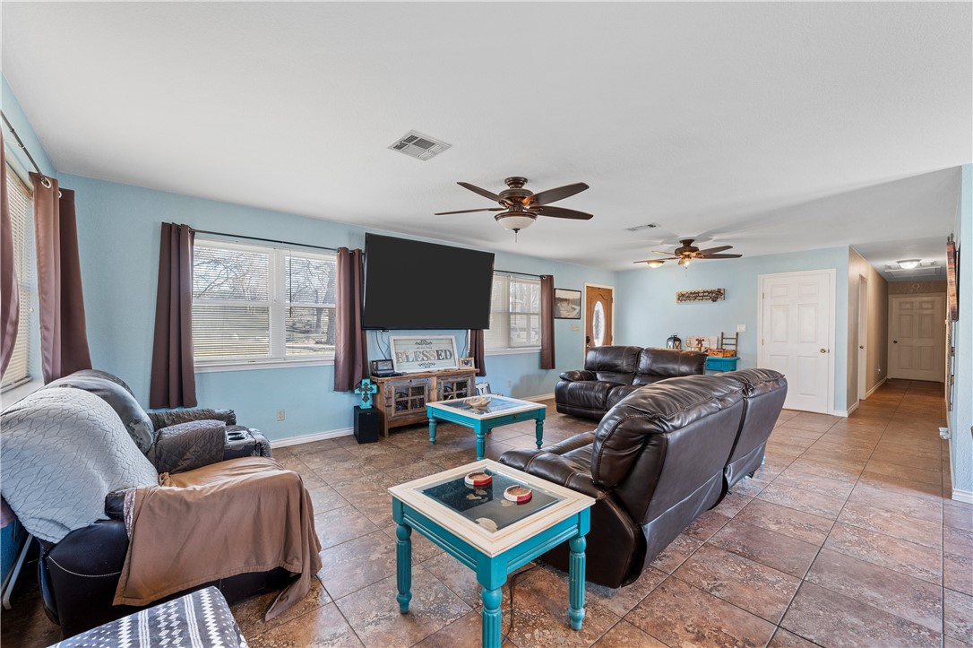 121 Pr 202, Aquilla, Texas image 6