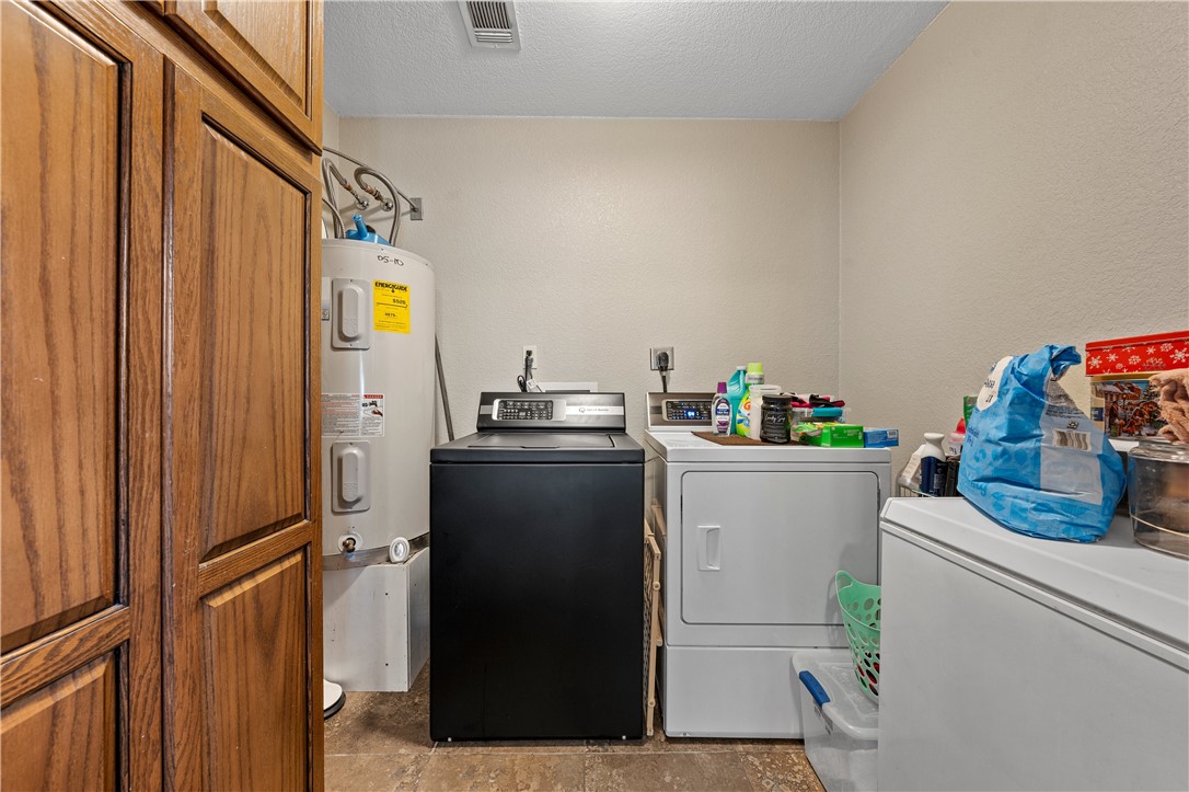 121 Pr 202, Aquilla, Texas image 13