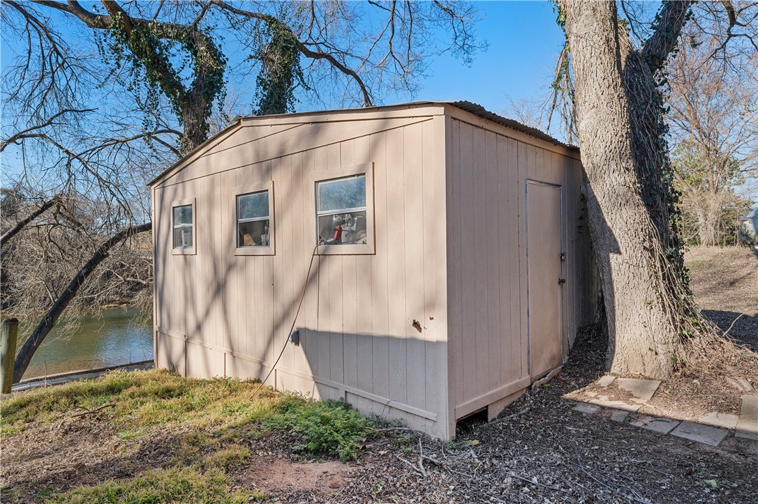 121 Pr 202, Aquilla, Texas image 24