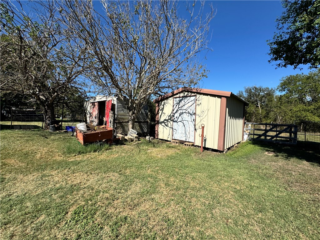 207 S Hedwig Street, Riesel, Texas image 8