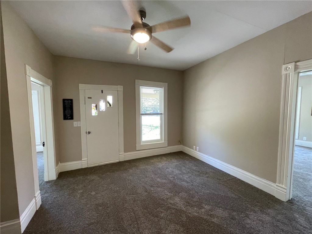 713 S Tyler St, McGregor, Texas image 6