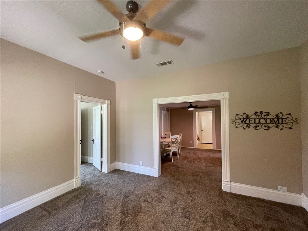 713 S Tyler St, McGregor, Texas image 7