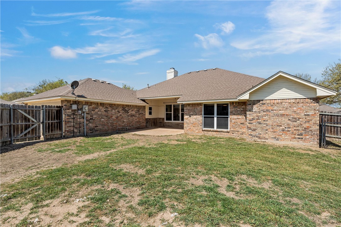 301 Whispering Meadows Drive, Hewitt, Texas image 28
