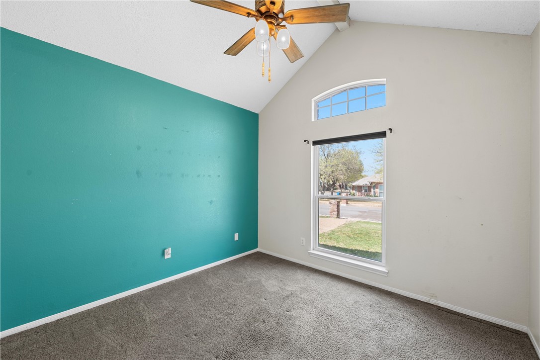 301 Whispering Meadows Drive, Hewitt, Texas image 23