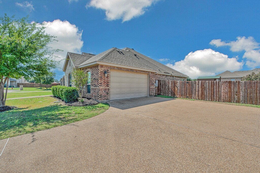 1017 Steamboat Drive, Hewitt, Texas image 41