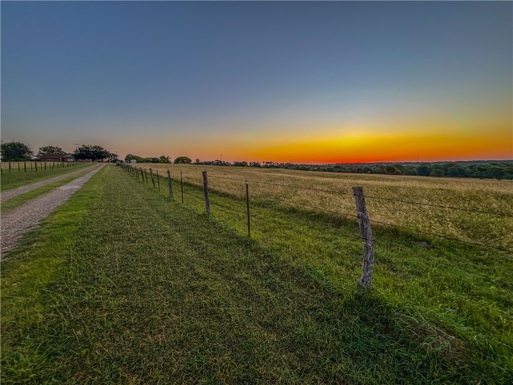 8212 Eddy-gatesville Parkway, Moody, Texas image 4