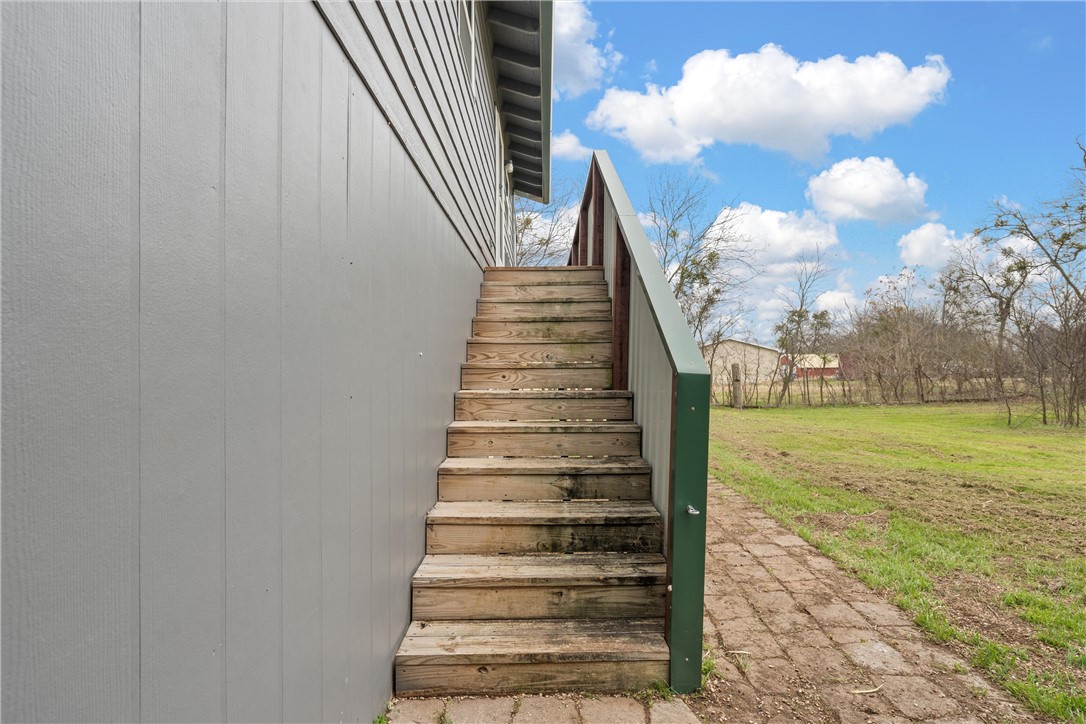 298 Valiant Wills Road, Bruceville, Texas image 32