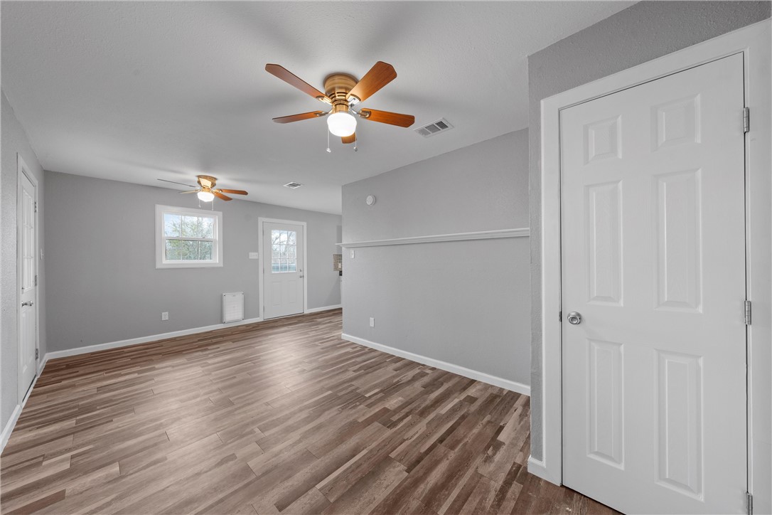 298 Valiant Wills Road, Bruceville, Texas image 13