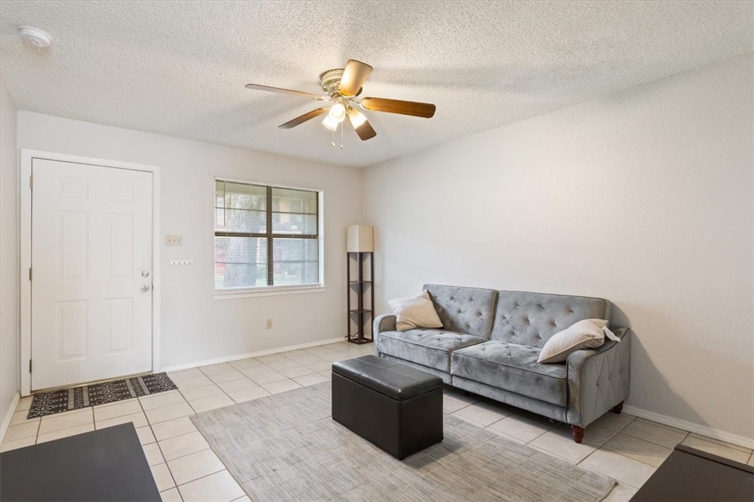 Waco, Texas 76706, United States, 2 Bedrooms Bedrooms, ,3 BathroomsBathrooms,Residential,Pending,49724