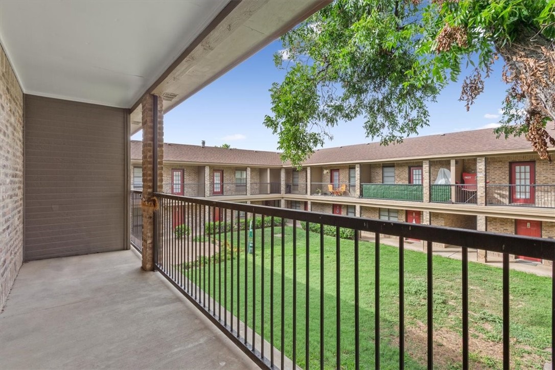 Waco, Texas 76706, United States, 2 Bedrooms Bedrooms, ,3 BathroomsBathrooms,Residential,Pending,49724