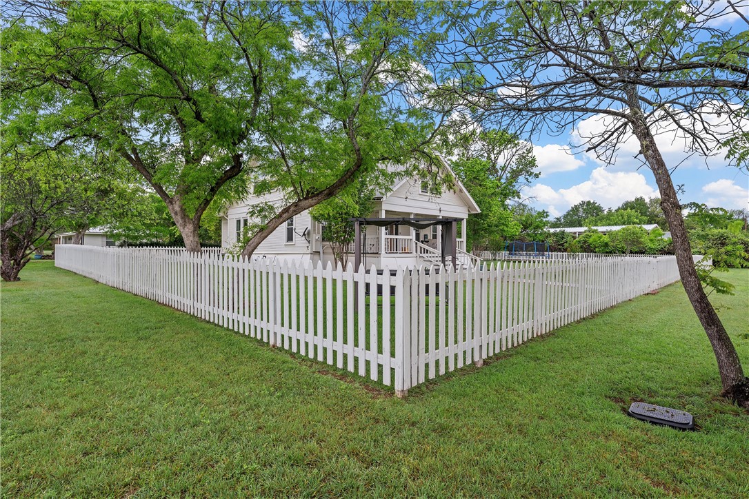 280 S F Avenue, Crawford, Texas image 35