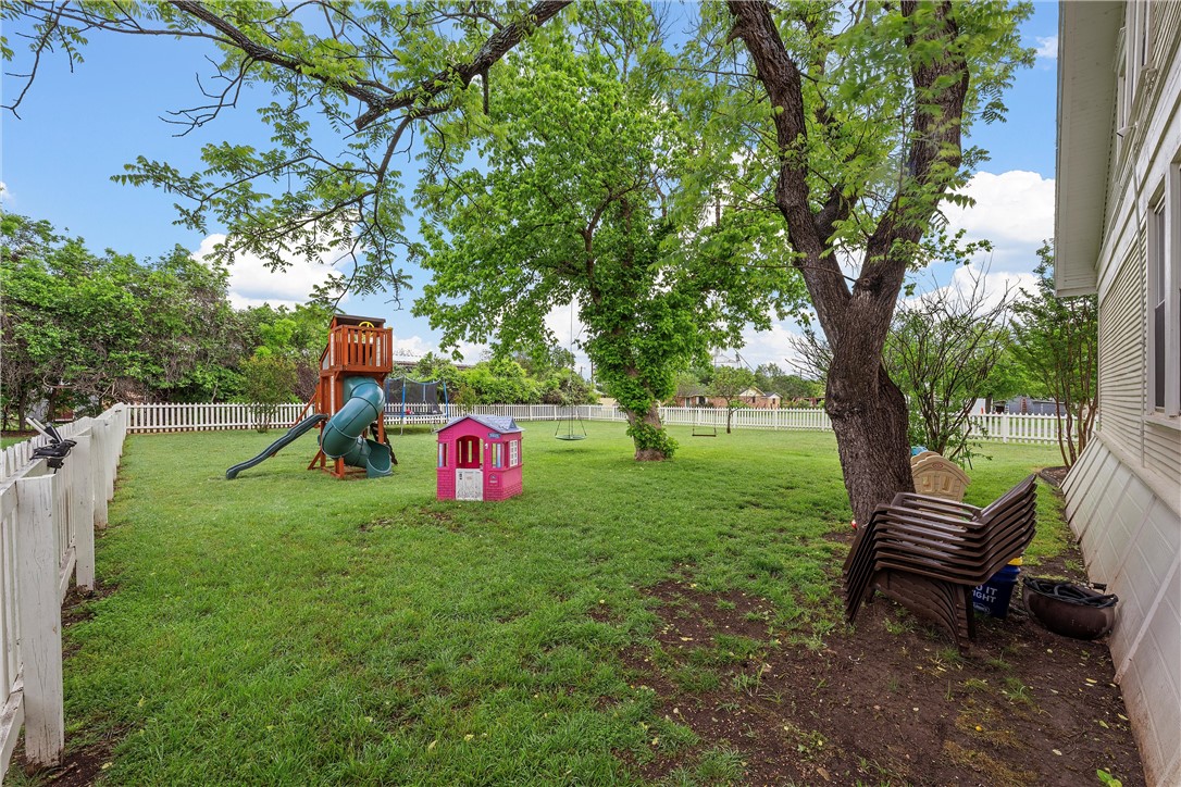 280 S F Avenue, Crawford, Texas image 32