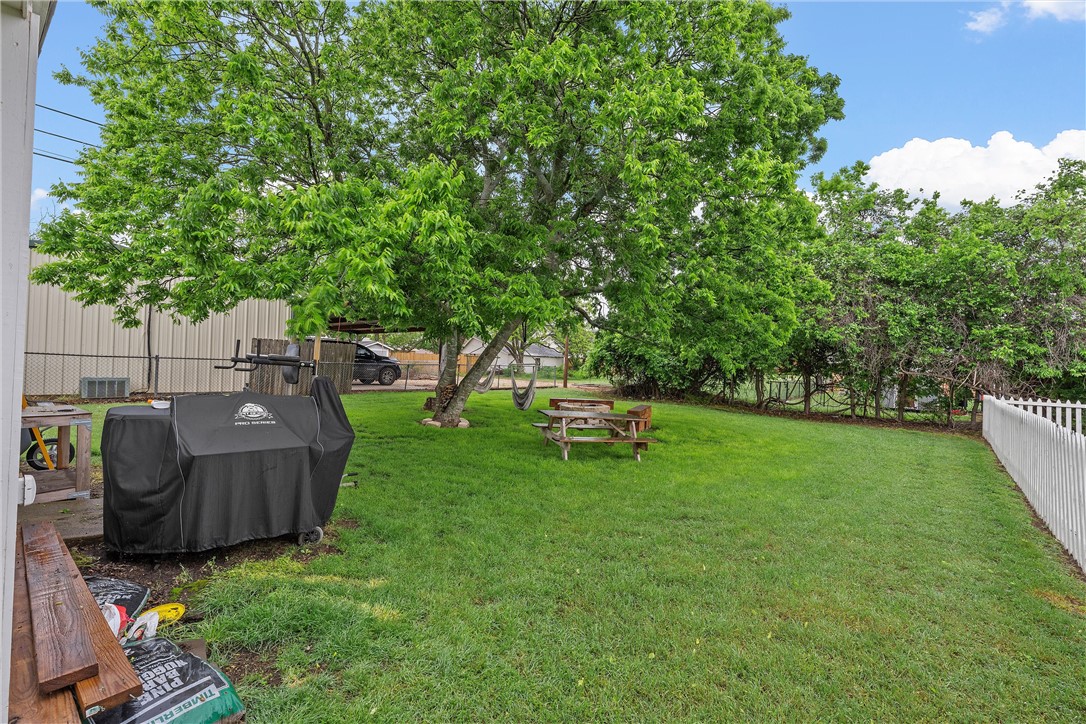 280 S F Avenue, Crawford, Texas image 33
