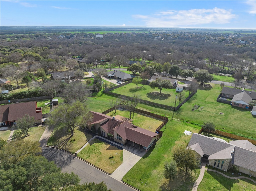 319 Bluebonnet Circle, McGregor, Texas image 41