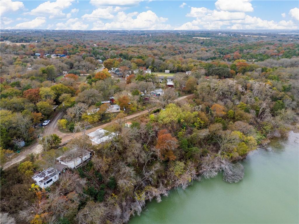 209 Lake Shore Drive, Eddy, Texas image 6