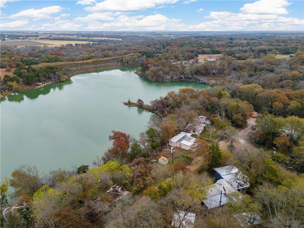 209 Lake Shore Drive, Eddy, Texas image 3