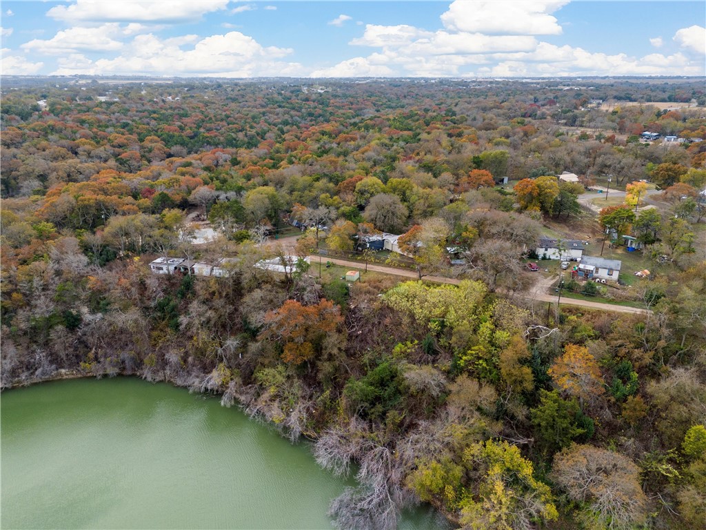 209 Lake Shore Drive, Eddy, Texas image 4