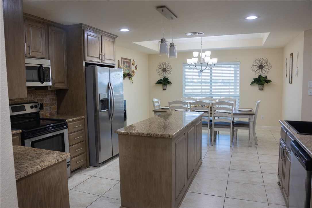 909 Princess Diana Drive, McGregor, Texas image 19
