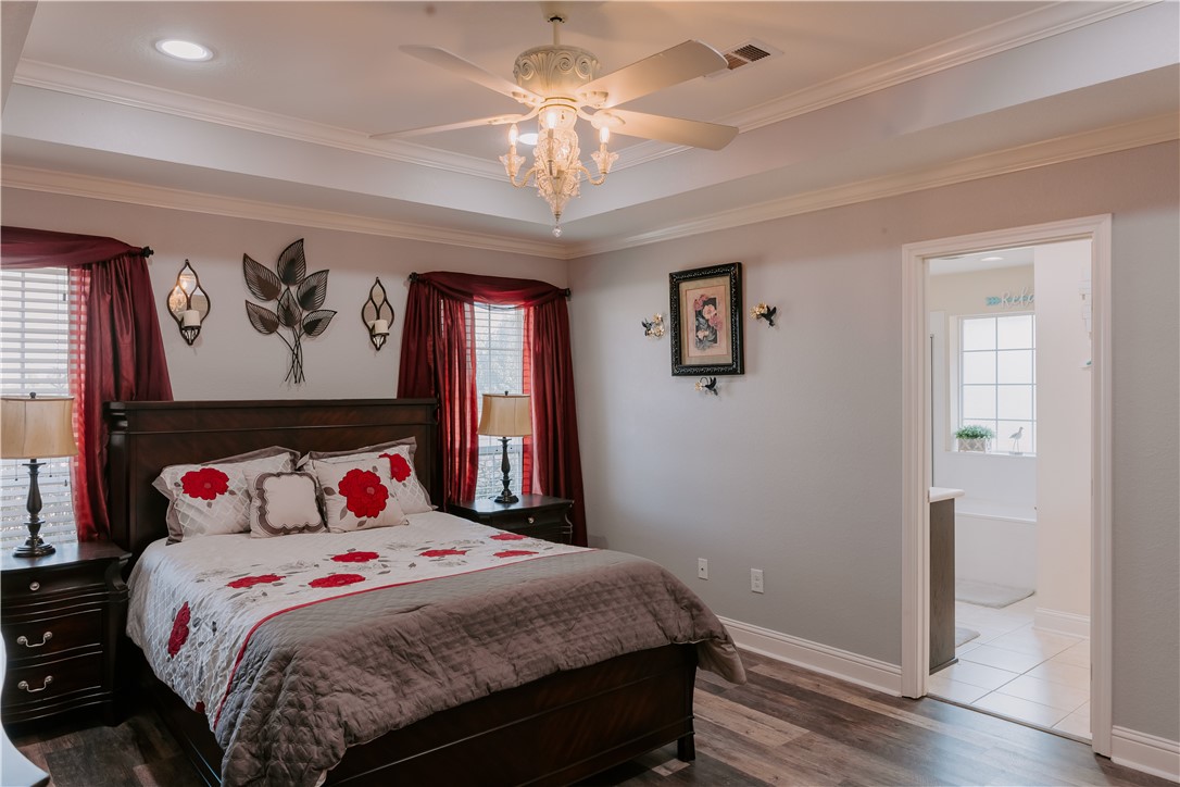 909 Princess Diana Drive, McGregor, Texas image 8