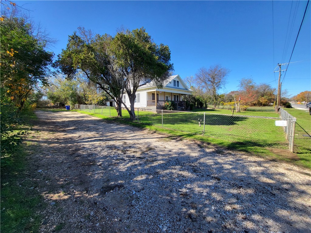 426 N Houston Street, Lorena, Texas image 11