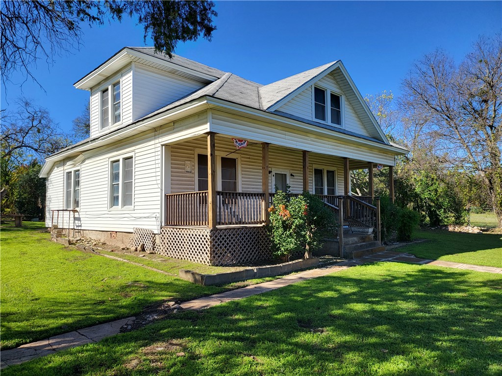 426 N Houston Street, Lorena, Texas image 3