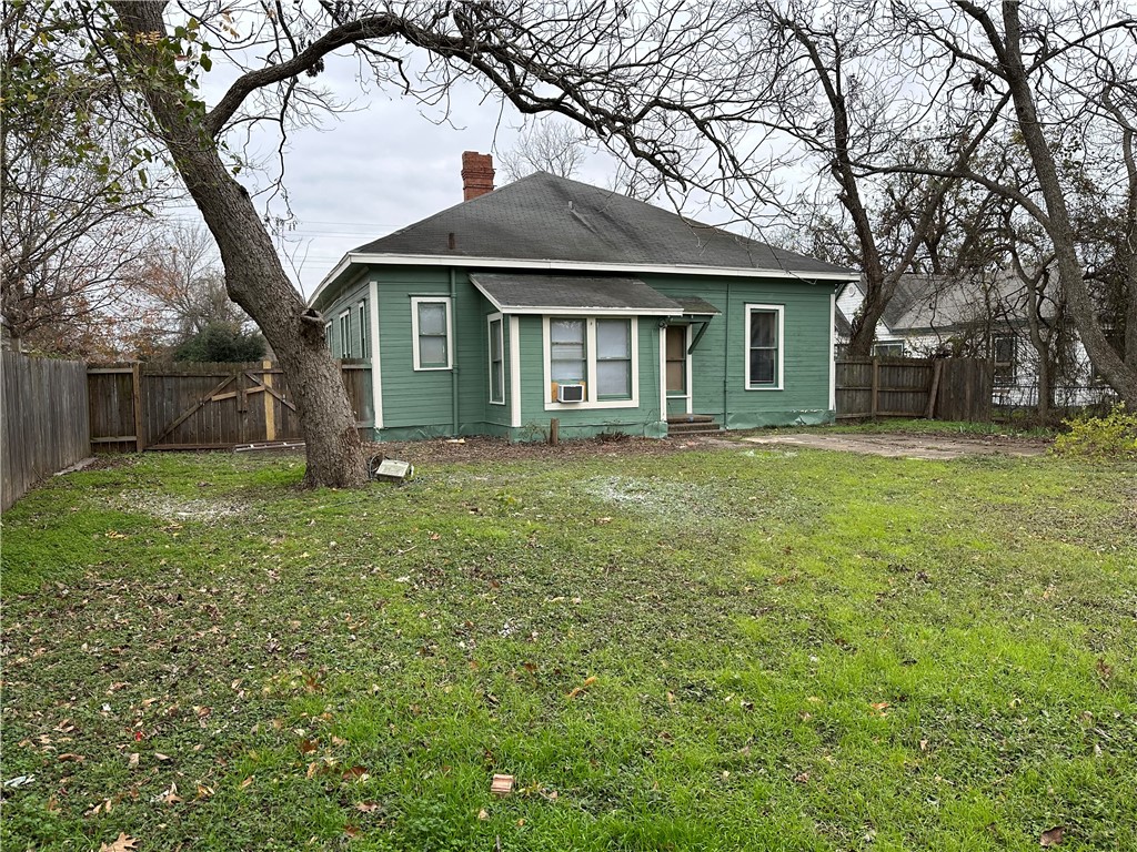 621 Chambers Street, Marlin, Texas image 30