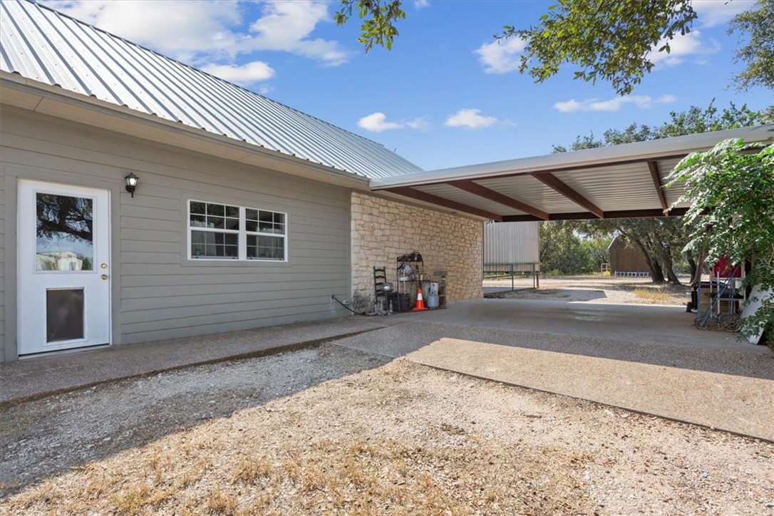 564 Sam Bass Road, McGregor, Texas image 34