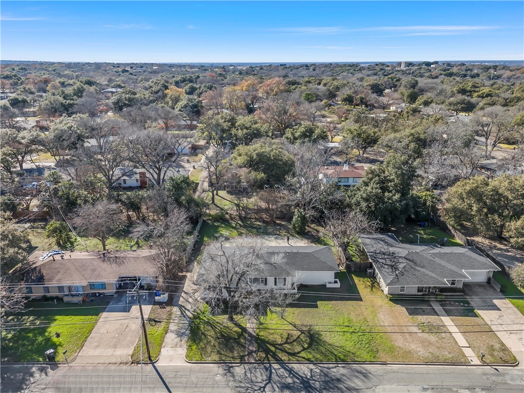 2416 Lake Air Drive, Waco, Texas image 39