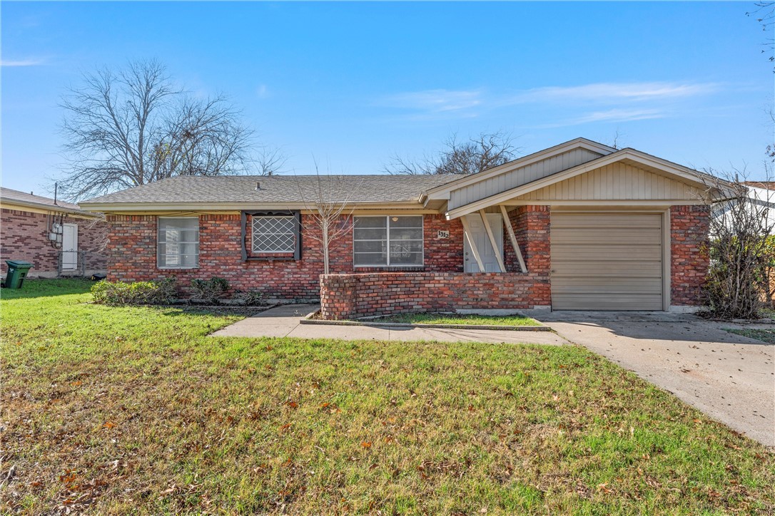 1312 Royal Oaks Drive, Waco, Texas image 1