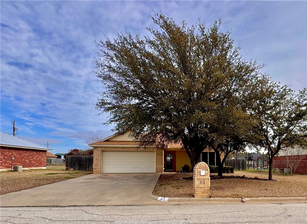 51 Circle Drive, Whitney, Texas image 1