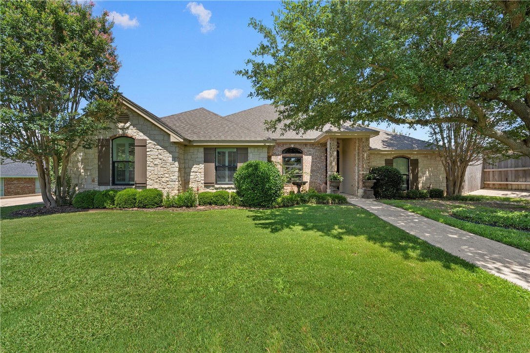 9116 Wolf Creek Drive, Woodway, Texas image 1