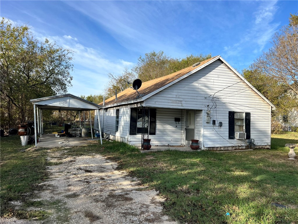 313 N Elm Street, Mart, Texas image 6