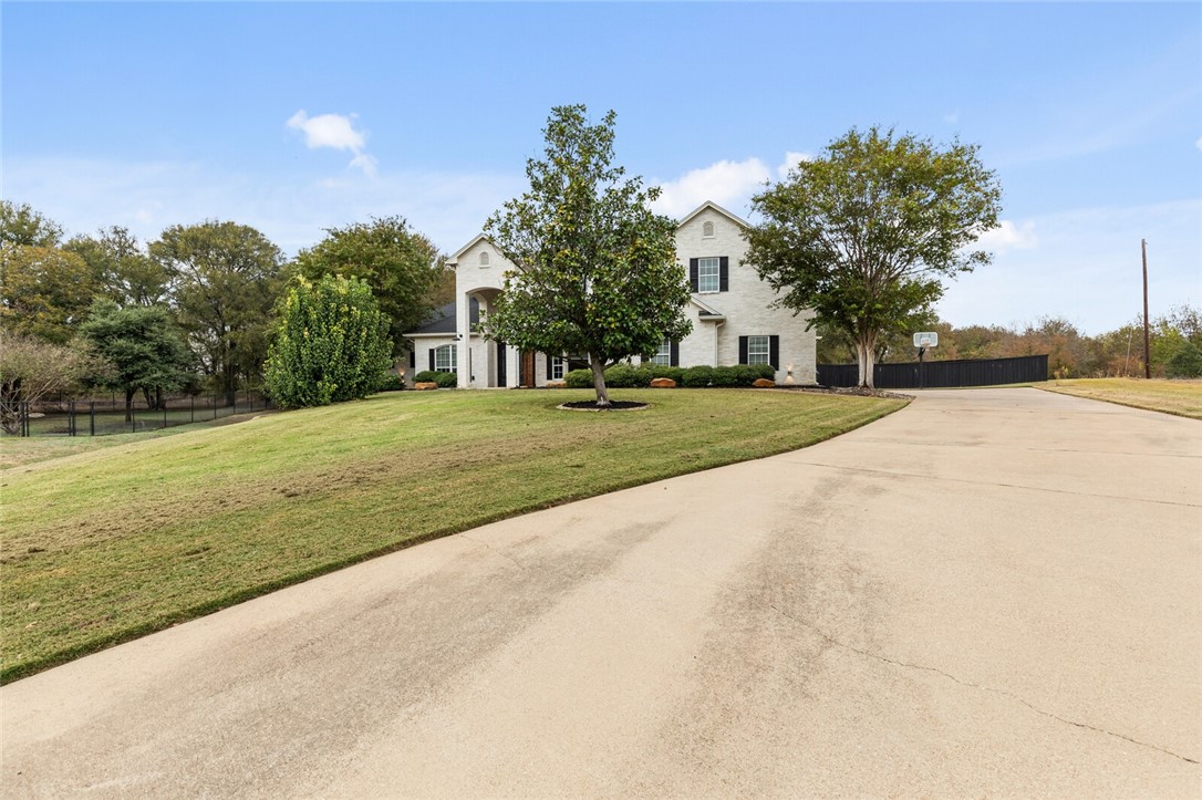 295 Settlers Creek Trail, Woodway, Texas image 9