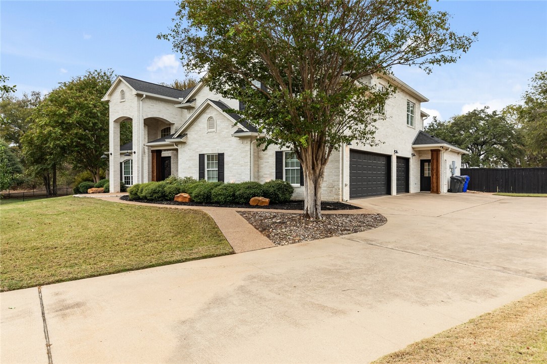 295 Settlers Creek Trail, Woodway, Texas image 4