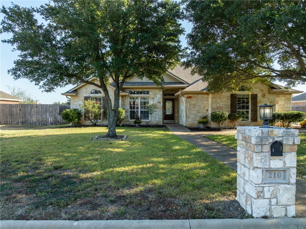 210 Desert Sky Drive, McGregor, Texas image 35