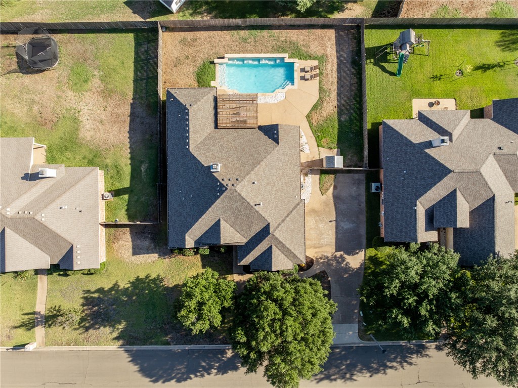 210 Desert Sky Drive, McGregor, Texas image 36