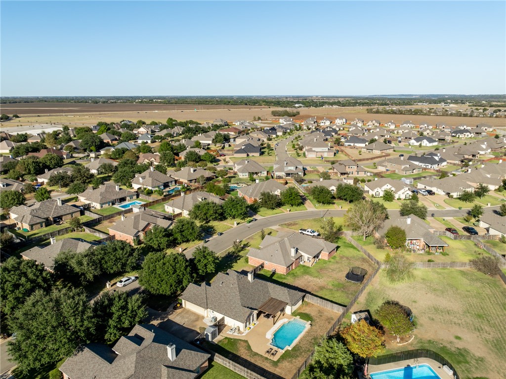 210 Desert Sky Drive, McGregor, Texas image 38