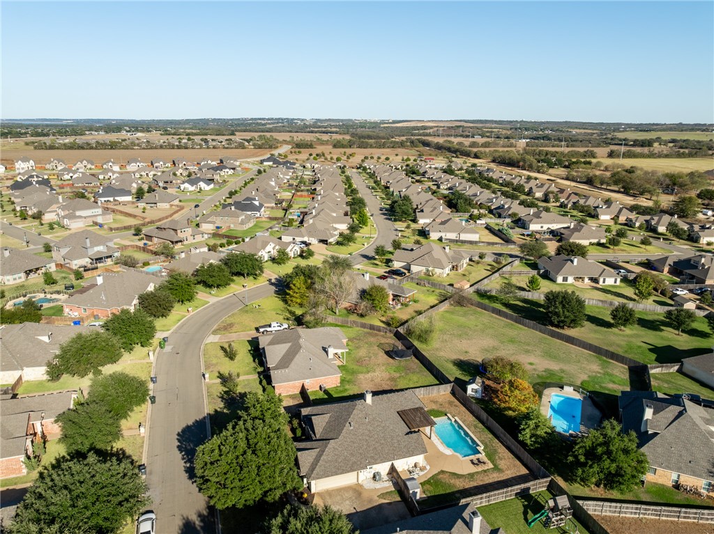 210 Desert Sky Drive, McGregor, Texas image 37