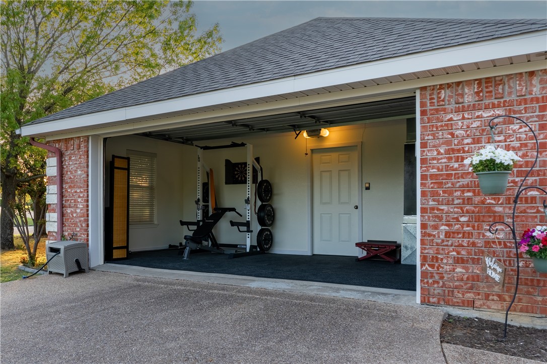 255 Paloma Drive, Woodway, Texas image 37