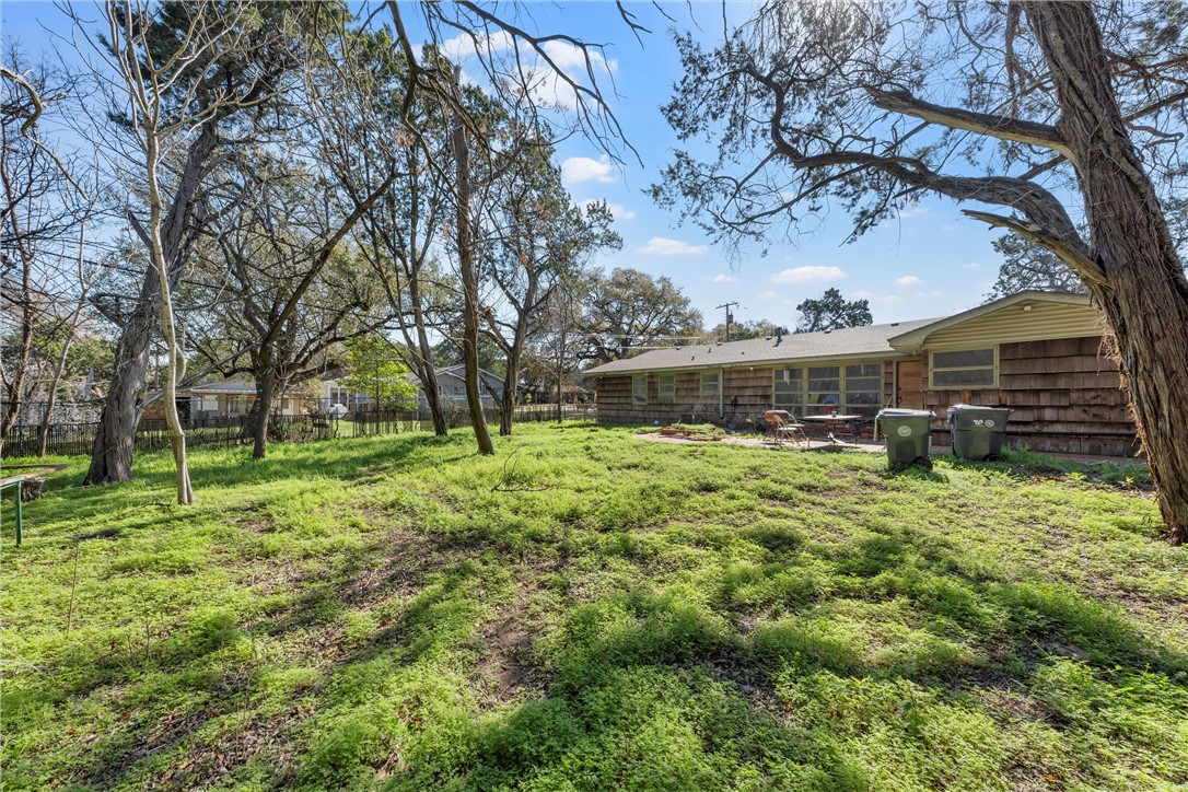 2109 Tanglewood Avenue, Waco, Texas image 15