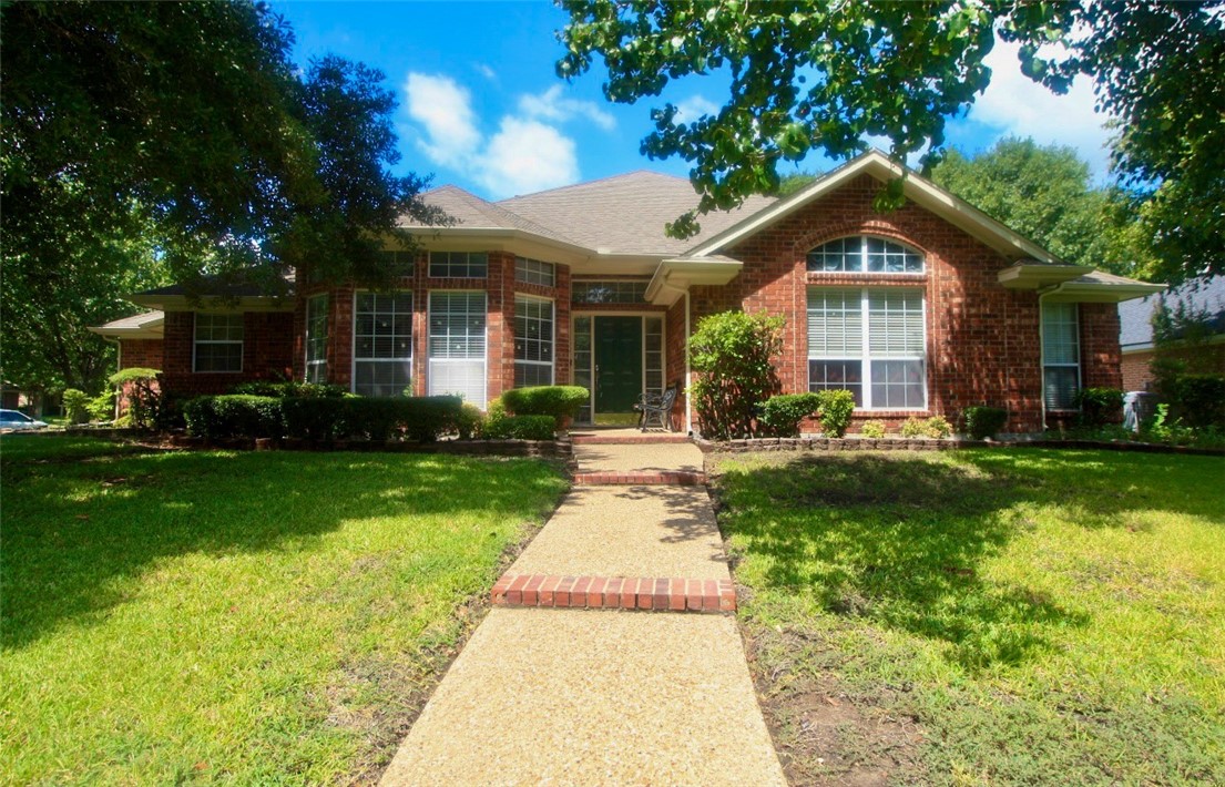 9108 Aspen Drive, Woodway, Texas image 3