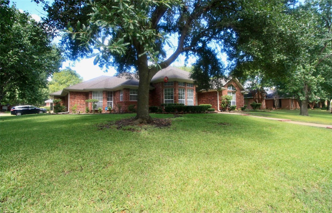 9108 Aspen Drive, Woodway, Texas image 2