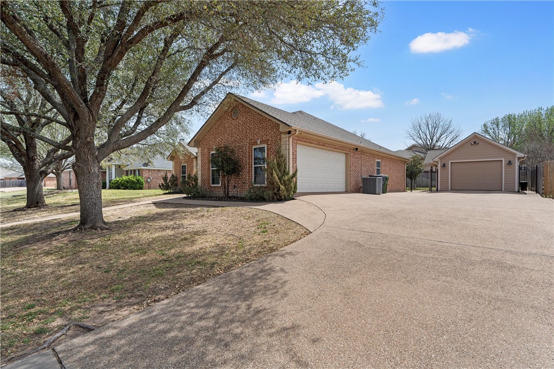 1208 Heritage Way Dr, Waco, Texas image 3