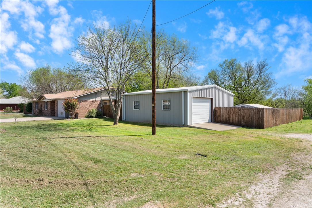 304 Randy Drive, Woodway, Texas image 3
