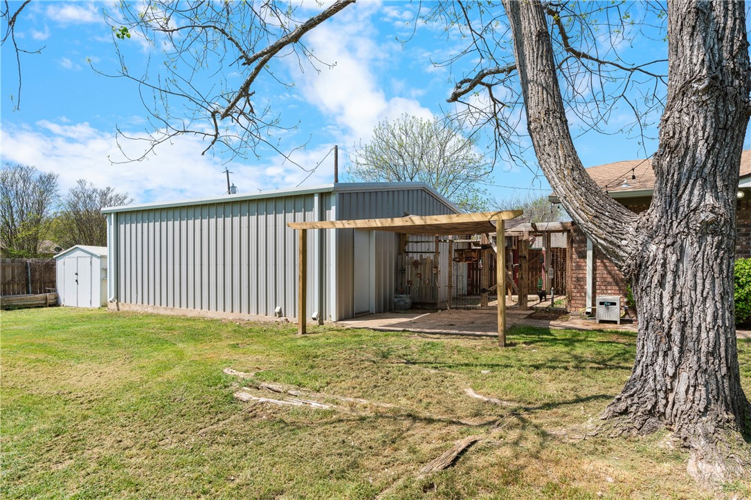 304 Randy Drive, Woodway, Texas image 27
