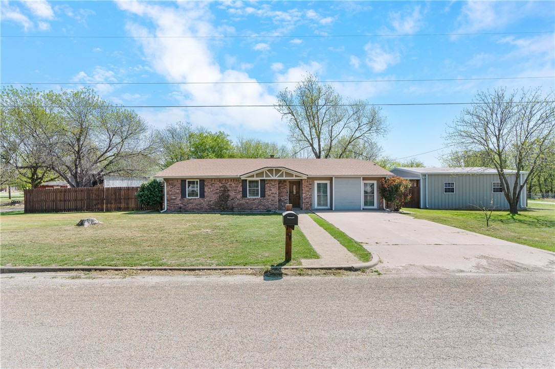304 Randy Drive, Woodway, Texas image 1