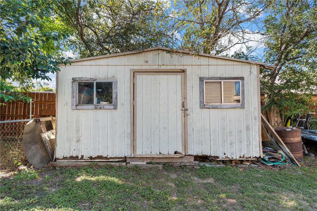 103 Cr 1741, Clifton, Texas image 29