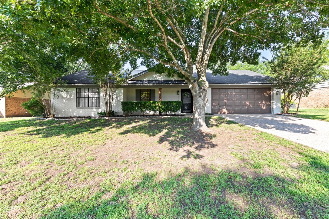 116 Marylee Drive, Hewitt, Texas image 2