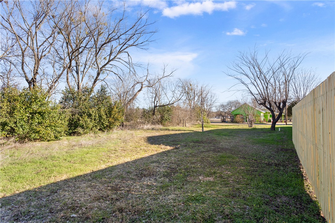 507 Mckinley Street, McGregor, Texas image 3