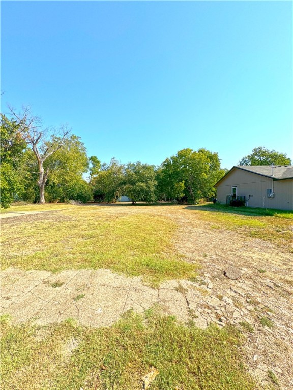 1319 N 11th Street, Waco, Texas image 4